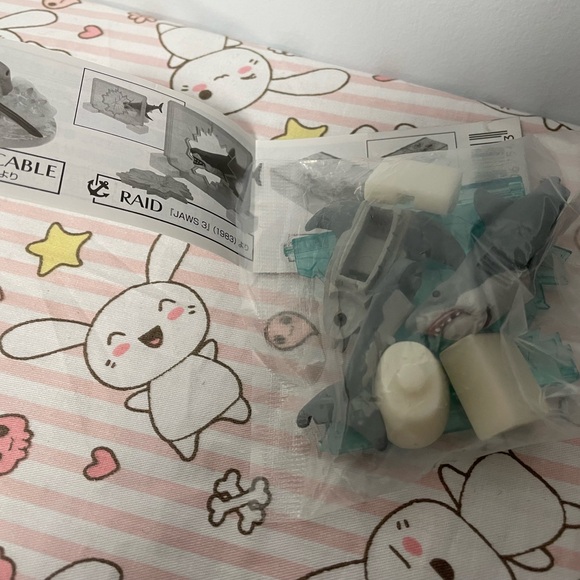 Jaws 3 Raid Shark Gashapon Capsule Toy Japan Figurine - Picture 5 of 6